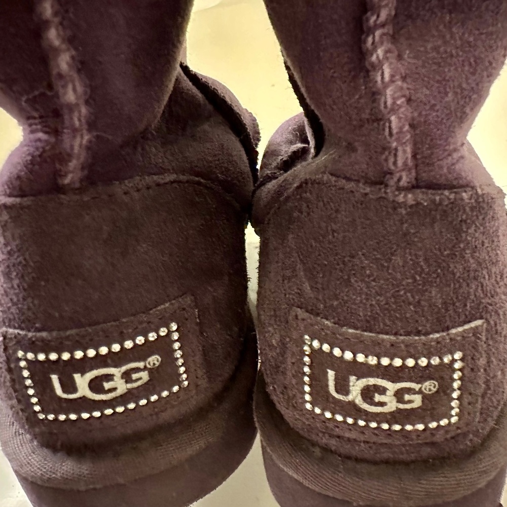 EUC Like new! Authentic UGG Classic Short Bling Boots Purple Size 7 - Picture 2 of 4